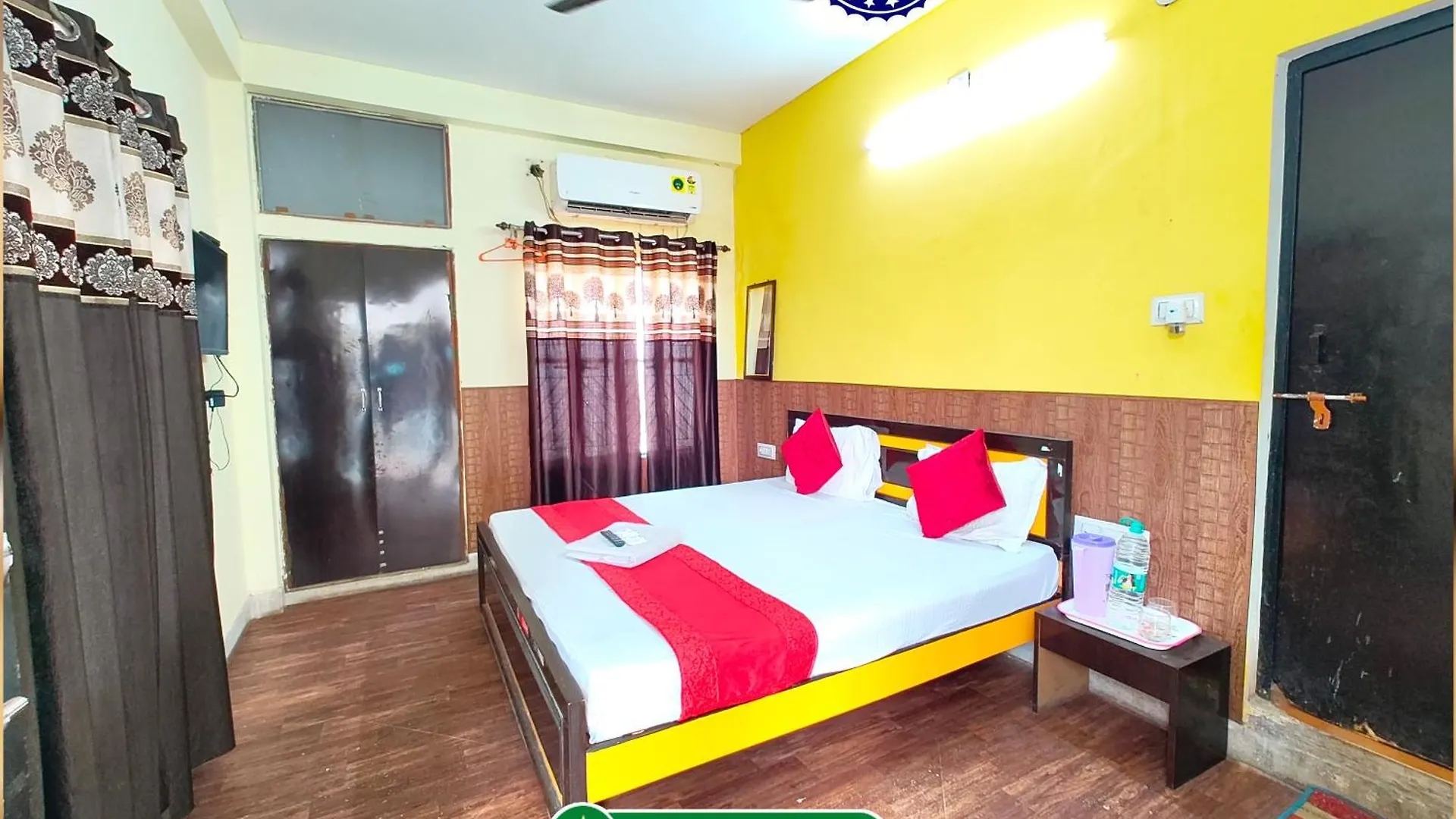Pensjonat Varanasi Paradise Varanasi Near Beniya Park- Parking & Restaurant Available - Perfect Location And Comfortable Room